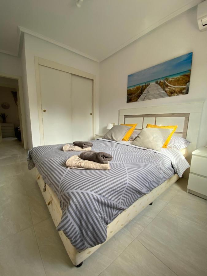 Sunshine Apartment Torrevieja Eksteriør billede